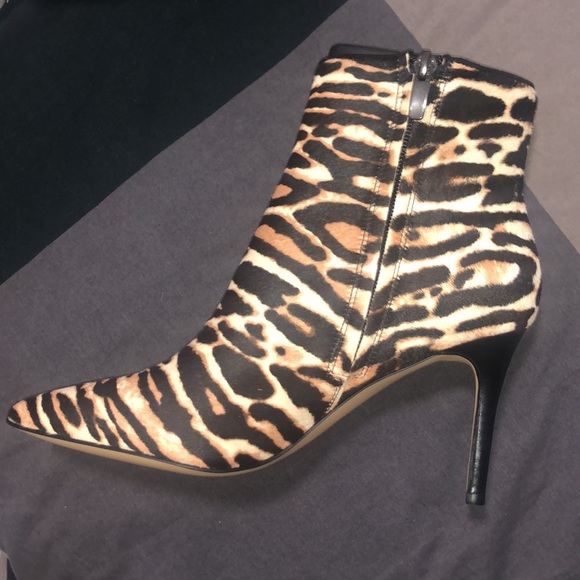 Completely new bootie - Picture 2 of 9